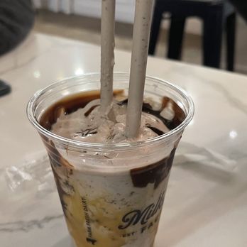 MilkShake Factory Downtown - Jake's shake - Desserts Near Me - Pittsburgh, Pennsylvania
