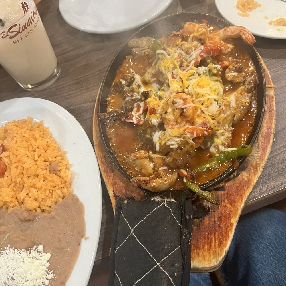 El Sinaloense - Fajita Sinaloense House Specialtie - Seafood Near Me - San Mateo, California