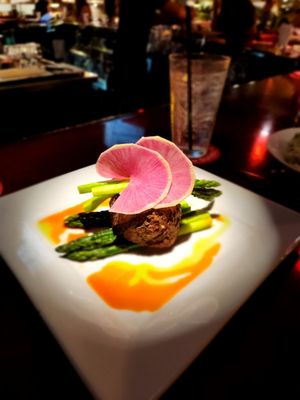 Luxe Restaurant & Martini Bar by null