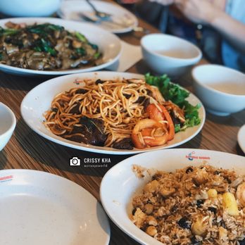 Noodle World - IG: @CrissysWorld - Chinese Near Me - Alhambra, California