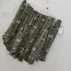 Dirt Cheap - Medium floral short