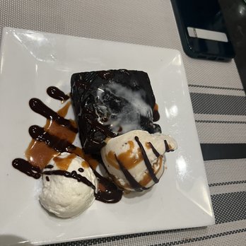Celadon - Brownie and ice cream - Seafood Near Me - Napa, California Celadon - Brownie and ice cream - Seafood Near Me - Napa, California