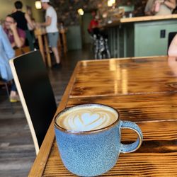 O & A Coffee and Supply - Latte: hot and so delicious!