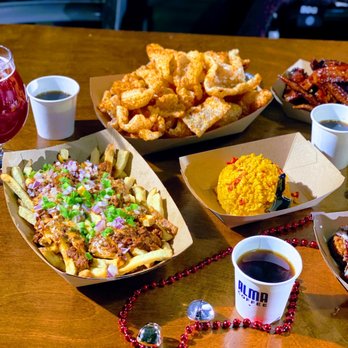 Queenie’s BBQ - Chili cheese fries , pimento cheese, smoked wings, & more. Everything was delicious - Barbeque Near Me - Woodstock, Georgia