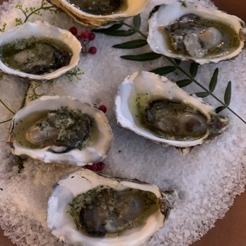 Las Nubes Bodegas y Viñedos - Oysters - Wine Tours Near Me - Valle de Guadalupe, BCN