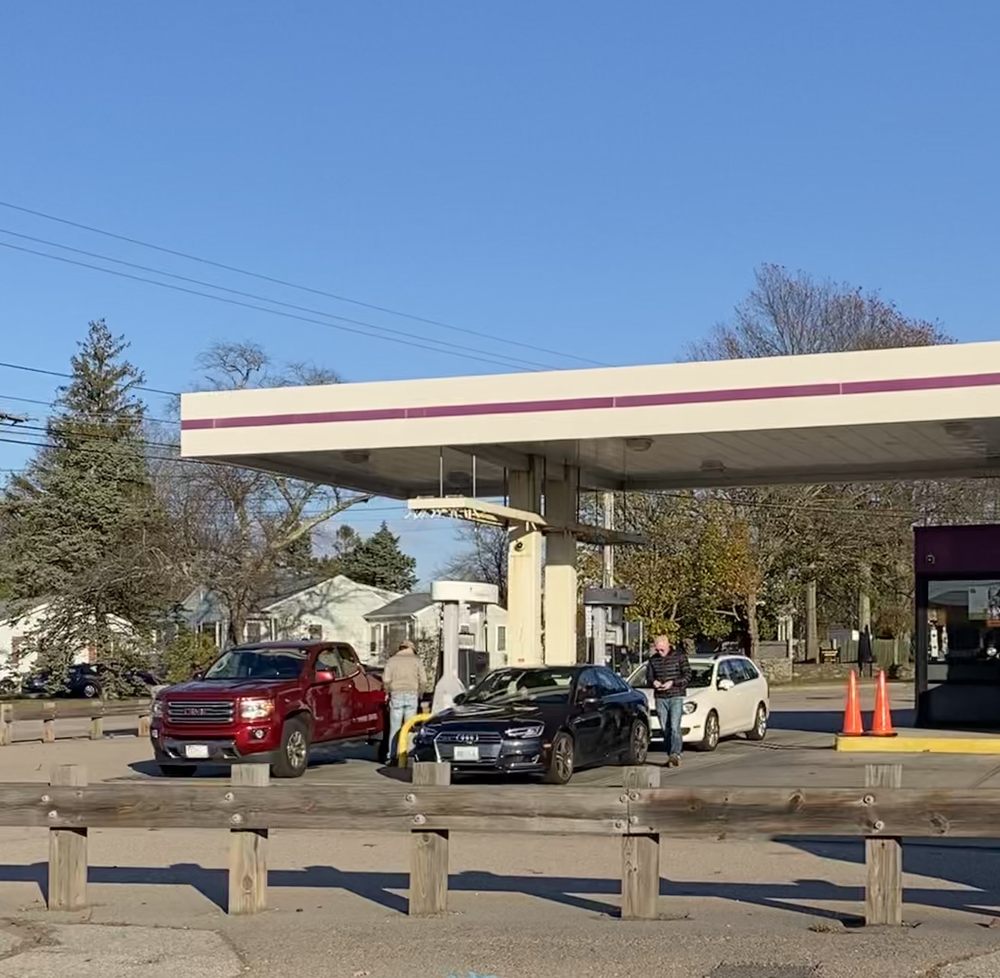 GAS STATION STOP AND SHOP 66 Point Judith Rd, Narragansett, Rhode
