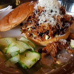 Den lilla krogen - Pulled pork burger.