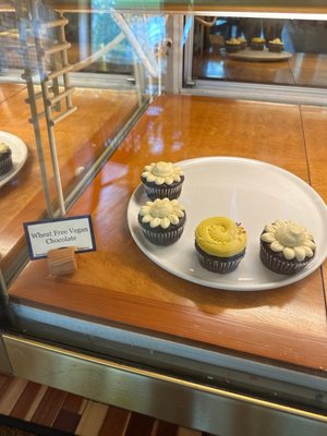Bernice's Bakery by null