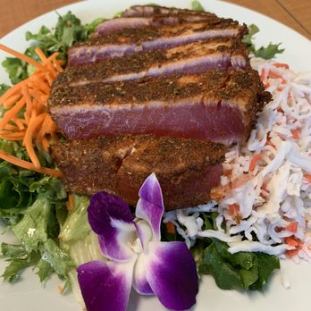 Guieb Cafe - Blackened Ahi Salad - New American Near Me - Honolulu, Hawaii Guieb Cafe - Blackened Ahi Salad - New American Near Me - Honolulu, Hawaii