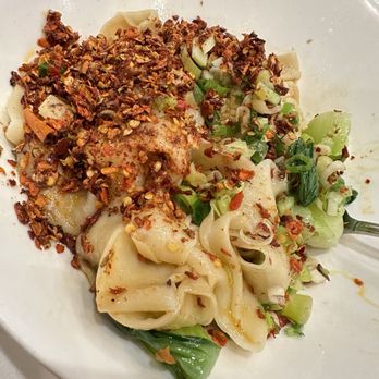 Highland Noodles - Fried Red Chilli flakes noodles (no ground pork, vegetarian) - Noodles Near Me - Milpitas, California Highland Noodles - Fried Red Chilli flakes noodles (no ground pork, vegetarian) - Noodles Near Me - Milpitas, California