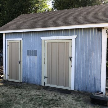 RM Empire Painting - Barn before painting. - Painters Near Me