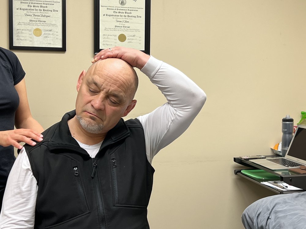 BRANCH PHYSICAL THERAPY Overland Park, Kansas Physical Therapy