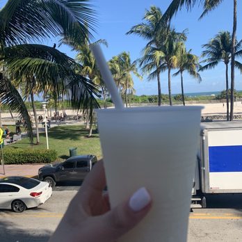 Wet Willie's - Piña Colada with a view - Lounges Near Me - Miami Beach, Florida Wet Willie's - Piña Colada with a view - Lounges Near Me - Miami Beach, Florida