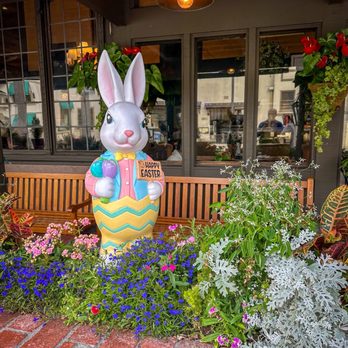 The Kettle - Easter bunny - Diners Near Me - Manhattan Beach, California