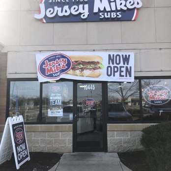 Jersey Mike's Subs - Storefront - Fast Food Near Me - Avon, Indiana