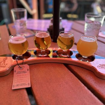 Auburn Alehouse - Beer flight - American Near Me - Auburn, California