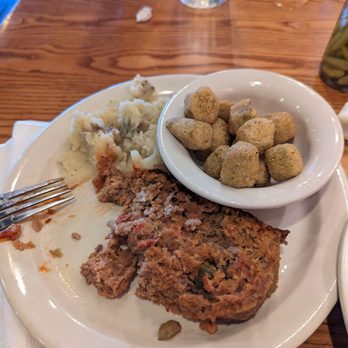 Cracker Barrel Old Country Store - Lunch meatloaf, mash potatoes, and okra - American Near Me - Florence, South Carolina
