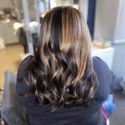 The Oasis Natural Hair Salon - Highlights by Zaria