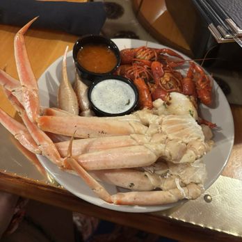 Captain George's Seafood Restaurant - Seafood Near Me - Williamsburg, Virginia