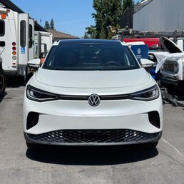 Hard to believe this car was in a wreck! Huge thanks to the autobody shop The Accident Guys recommended, looks brand new. Hard to believe this car was in a wreck! Huge thanks to the autobody shop The Accident Guys recommended, looks brand new.