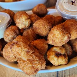 Locals Tavern - Fried mushrooms