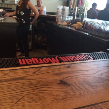 Hobnobbers - Beers on tap - Beer, Wine & Spirits Near Me - Sycamore, Illinois