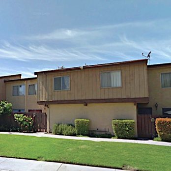 George Morales - Compass - It's a lovely front facing townhouse - Real Estate Agents Near Me - Beverly Hills, California