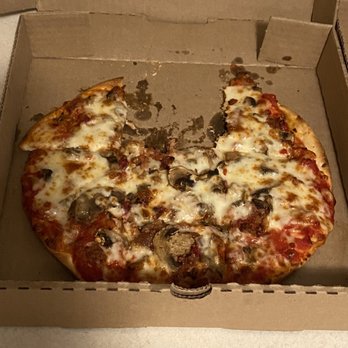 Bourbon St Pizza - Small Thin crust bacon and mushroom pizza - Pizza Near Me - Mishawaka, Indiana Bourbon St Pizza - Small Thin crust bacon and mushroom pizza - Pizza Near Me - Mishawaka, Indiana