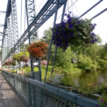 Old Drake Hill Flower Bridge - Landmarks & Historical Buildings Near Me - Simsbury, Connecticut Old Drake Hill Flower Bridge - Landmarks & Historical Buildings Near Me - Simsbury, Connecticut