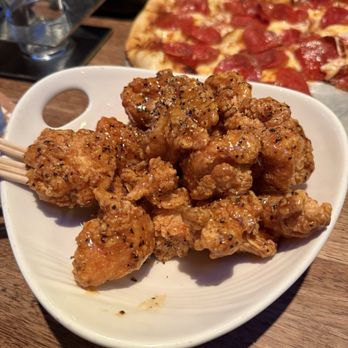 Yard House - Whiskey black pepper boneless wings - Bars Near Me - Houston, Texas