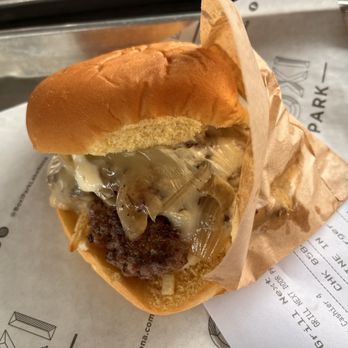 Boxi Park - Truffle oil burger - Bars Near Me - Orlando, Florida