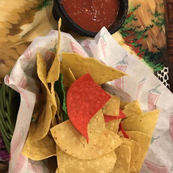 Jefes by El Jaripeo - Complimentary chips and salsa - Mexican Near Me - Waupaca, Wisconsin