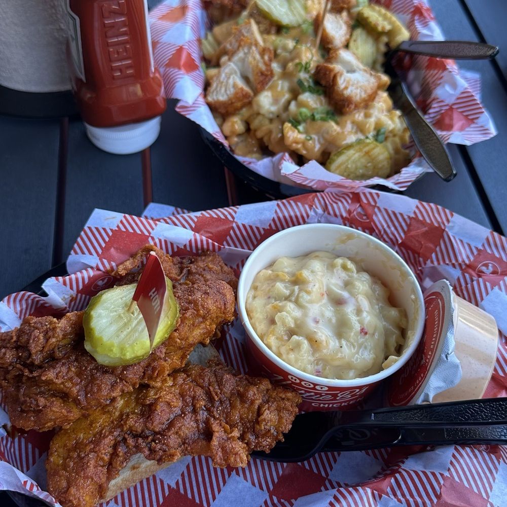 Hattie B's Hot Chicken - Austin - Domain NORTHSIDE - Southern Near Me - Austin, Texas