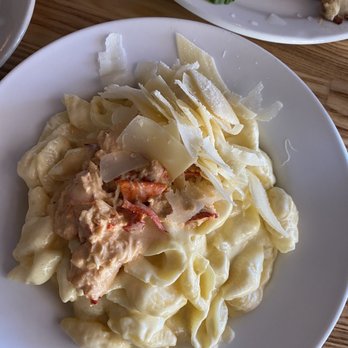 Side Street Cafe - Lobster mac and cheese - American Near Me - Bar Harbor, Maine