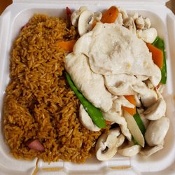 Sunrise House - Moo goo gai pan and pork fried rice