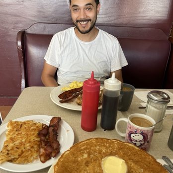 Star Restaurant - Pancake Bacon & Hashbrowns - American Near Me - Hanford, California Star Restaurant - Pancake Bacon & Hashbrowns - American Near Me - Hanford, California