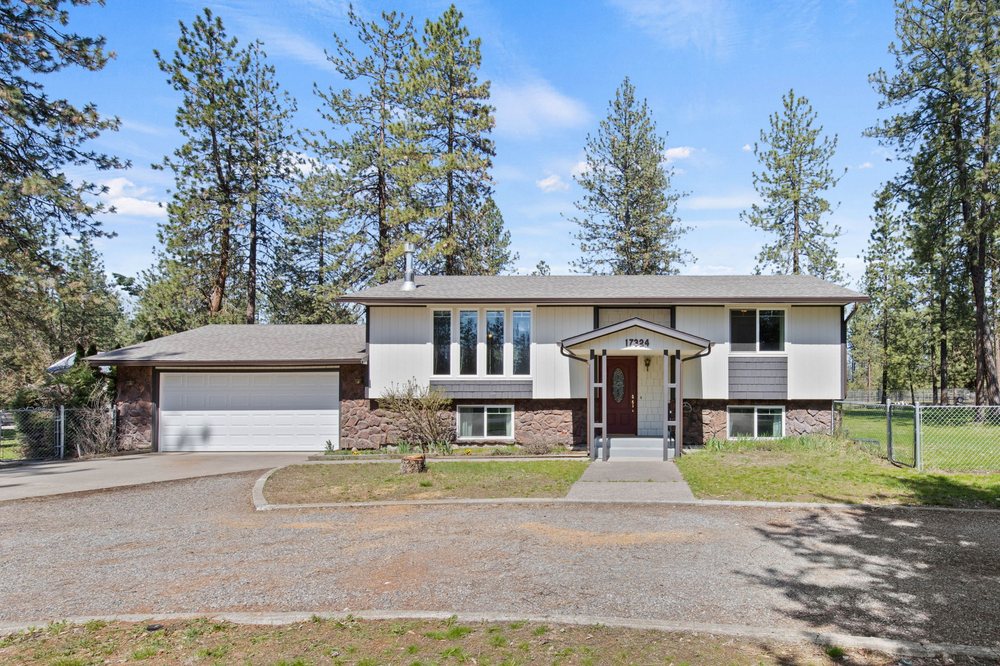 LATISHA MORRIS REAL ESTATE JOHN L SCOTT 41 W Riverside Ave, Spokane