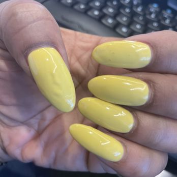 VSL Nail Spa - Here you can see the uneven polish, bulky acrylic, and air bubbles. - Nail Salons Near Me - Nashville, Tennessee VSL Nail Spa - Here you can see the uneven polish, bulky acrylic, and air bubbles. - Nail Salons Near Me - Nashville, Tennessee