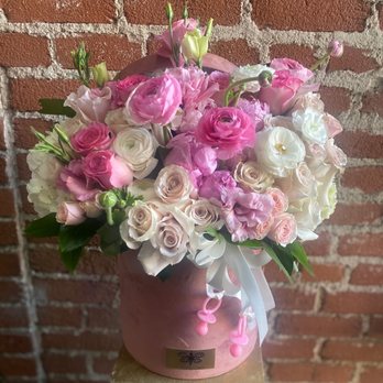 Buzzy Bee Flowers - Florists Near Me - Glendale, California Buzzy Bee Flowers - Florists Near Me - Glendale, California