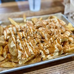 Charm City Seafood - Crabby Fries