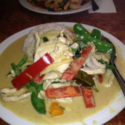 Smiley Thai - Green Curry Chicken