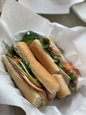 Baguette House & Cafe by null