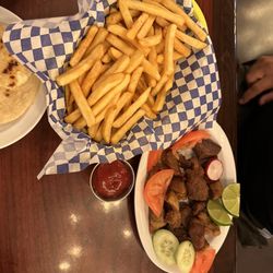 Flor De Izote - Chicharrón with fries