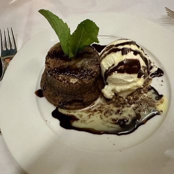 Renato's Palm Beach - Vesuvio di Cioccolato - Italian Near Me - Palm Beach, Florida Renato's Palm Beach - Vesuvio di Cioccolato - Italian Near Me - Palm Beach, Florida