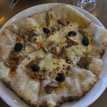 Marlena - Mushroom wood fire gluten free pizza - Coffee & Tea Near Me - Long Beach, California