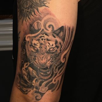 Tattmachine - Tiger on the arm - Tattoo Near Me - Vista, California Tattmachine - Tiger on the arm - Tattoo Near Me - Vista, California