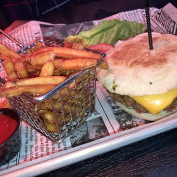 The Trestle - Trestle Burger - Cocktail Bars Near Me - Astoria, New York