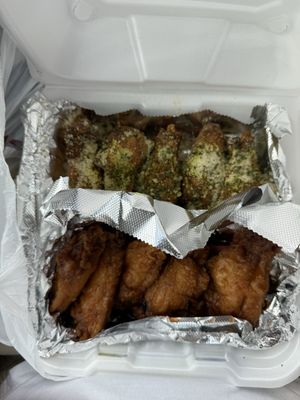 Dream Wings Patio & Food Truck by null