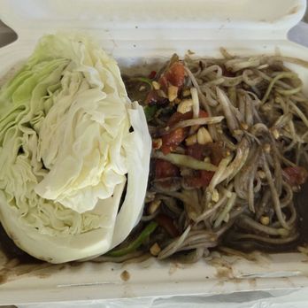 Aun Brew & Co - Papaya Salad with 2 peppers - Coffee & Tea Near Me - Rancho Cordova, California