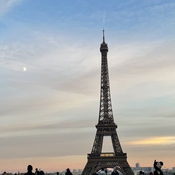 Eiffel Tower, Paris France - Landmarks & Historical Buildings Near Me - Paris Eiffel Tower, Paris France - Landmarks & Historical Buildings Near Me - Paris
